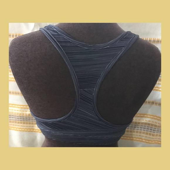 Athletic work out tank tops - Picture 2 of 3